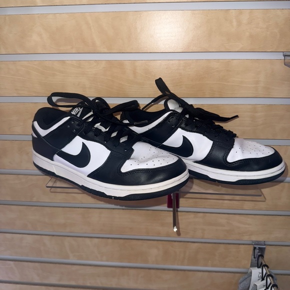 Nike Dunk Low Women's Shoes Black and White - Picture 2 of 7